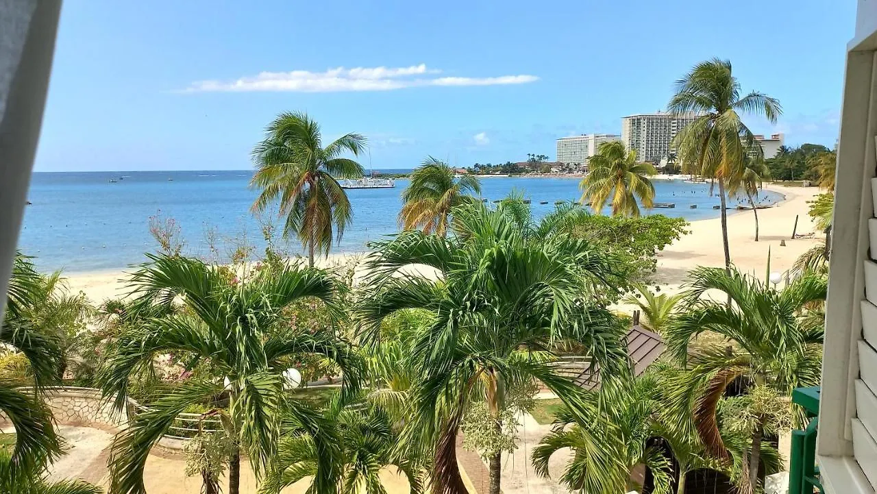 Beach One Bedroom 2 Ocho Rios Aparthotel